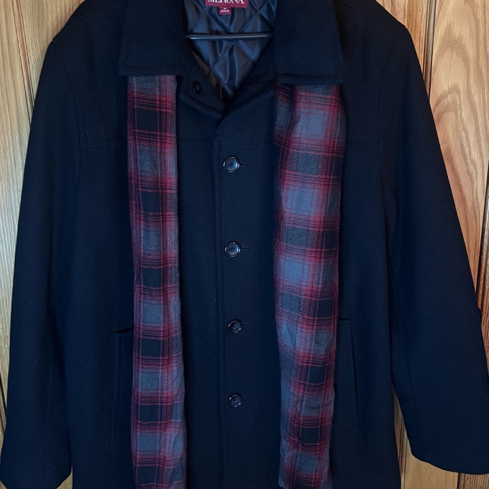 Men’s Size Medium Gorgeous Merona Black and Red Pea Coat Classic Style